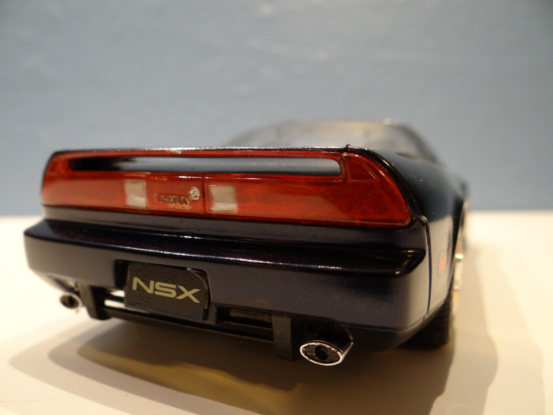 Illustration for article titled Tamiya Acura NSX 1:24 Model Lots of Pics